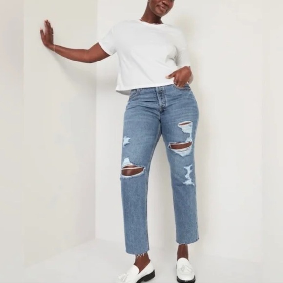 COPY - Old Navy High-waisted slouchy straight cropped ripped jeans size 6 - Picture 1 of 6